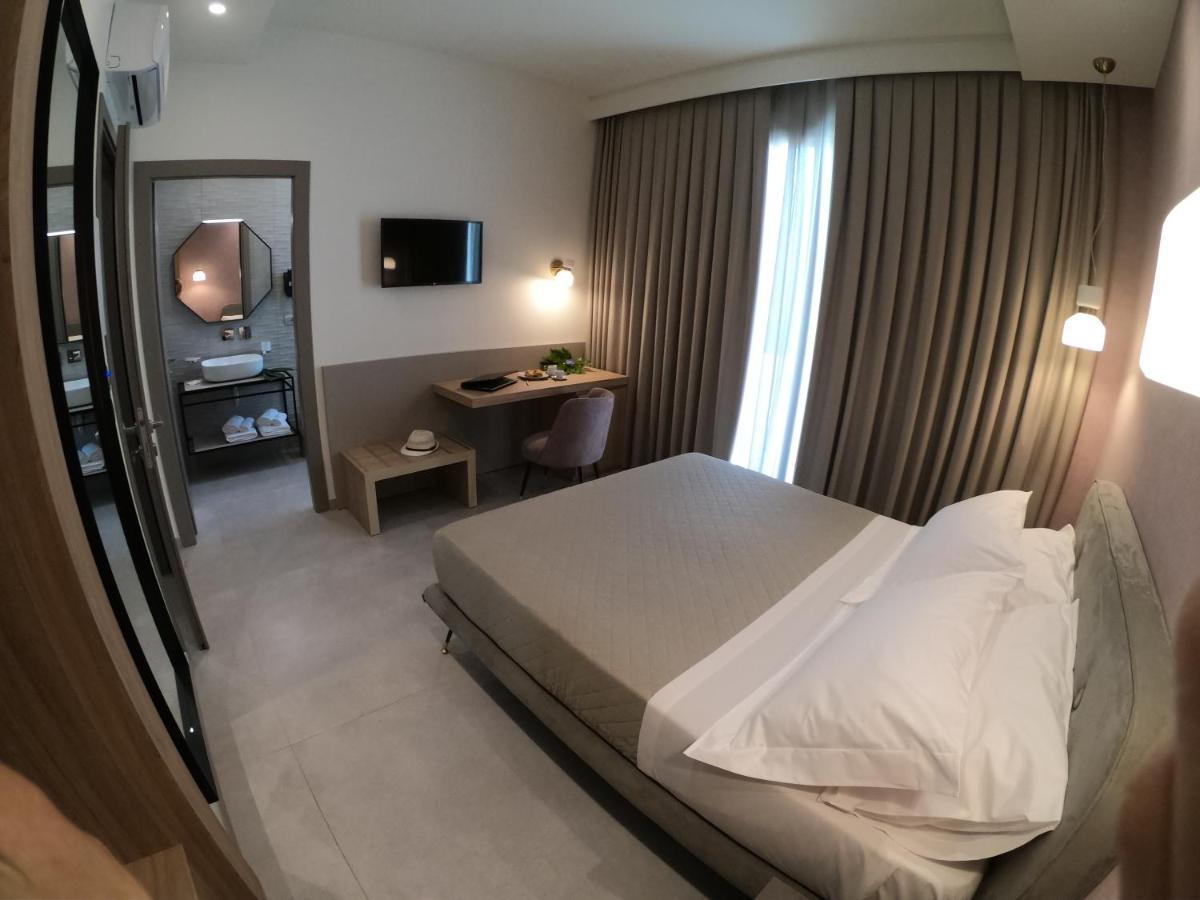 10 Catalani Rooms Порто-Чезарео Екстер'єр фото