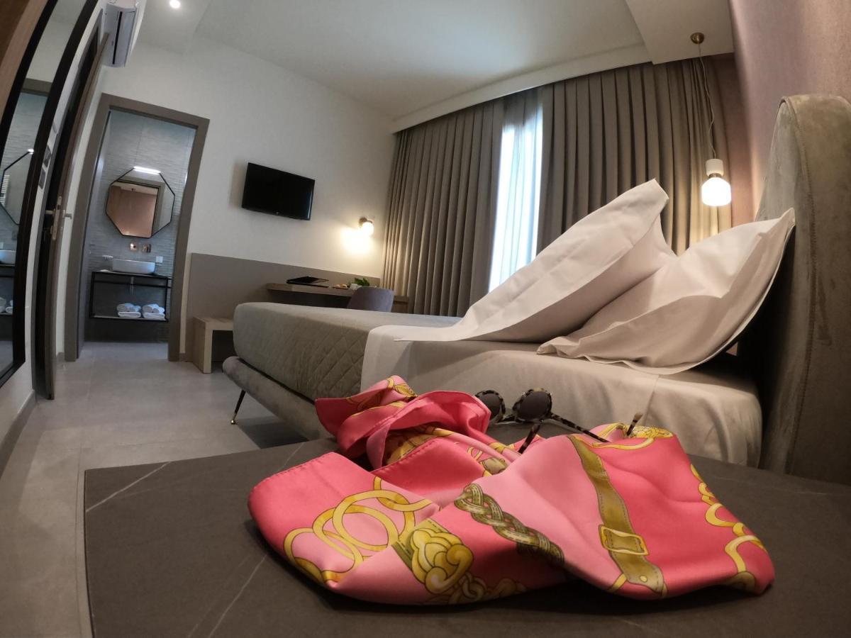 10 Catalani Rooms Порто-Чезарео Екстер'єр фото